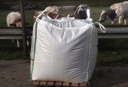 Gedroogde koemest gemengd met Compost Big Bag maat L 500 ltr - Afbeelding 2